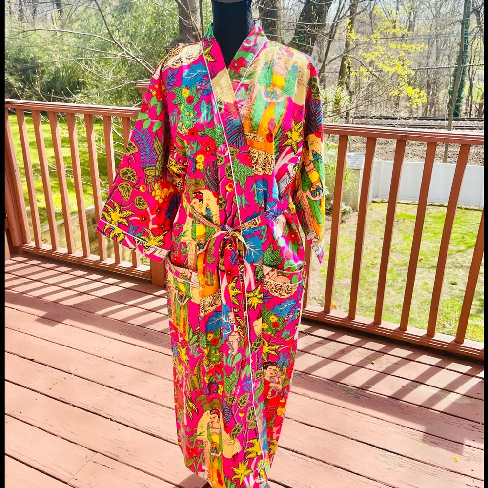 BRAND NEW Frida Khalo Long Cotton Kimono/Bath Robes